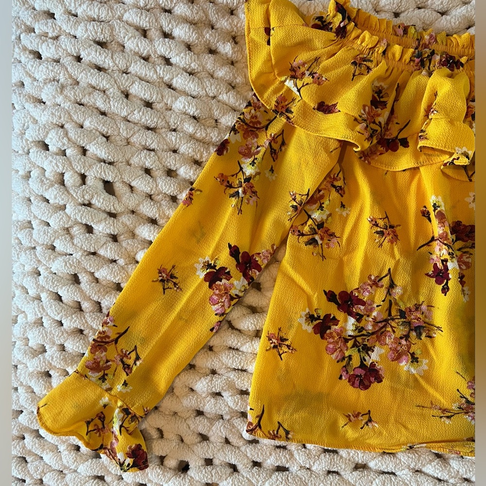 Divided Flower Blouse